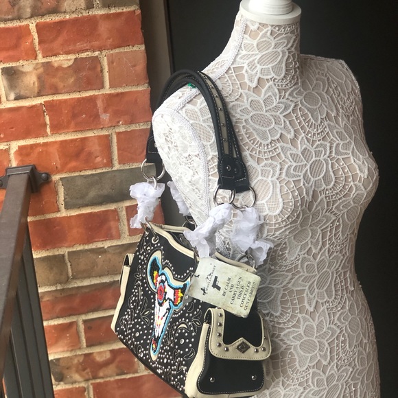 Montana West Beaded Steer Head Concealed Carry - Picture 6 of 7